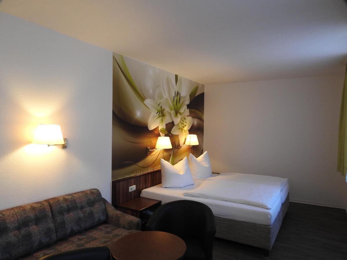 Hotel Anhalt Кётен Экстерьер фото